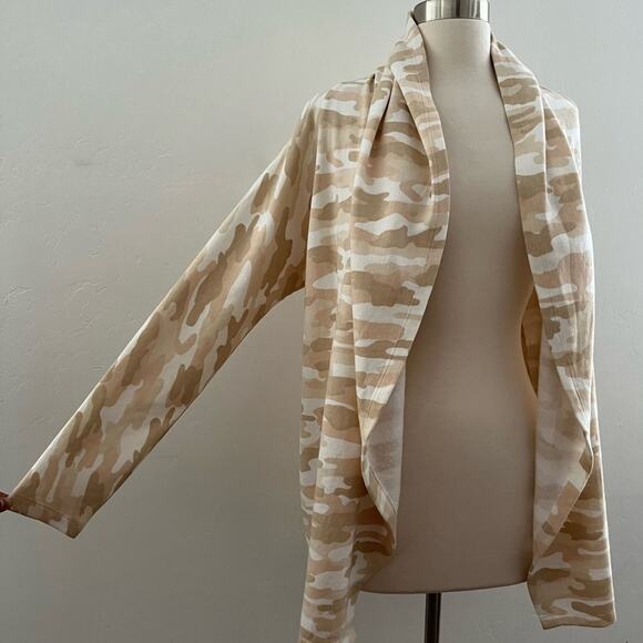 Lucky Brand Cardigan Women's Small Tan Long Sleeve Fleece Open Front Camo NWT - Picture 3 of 10